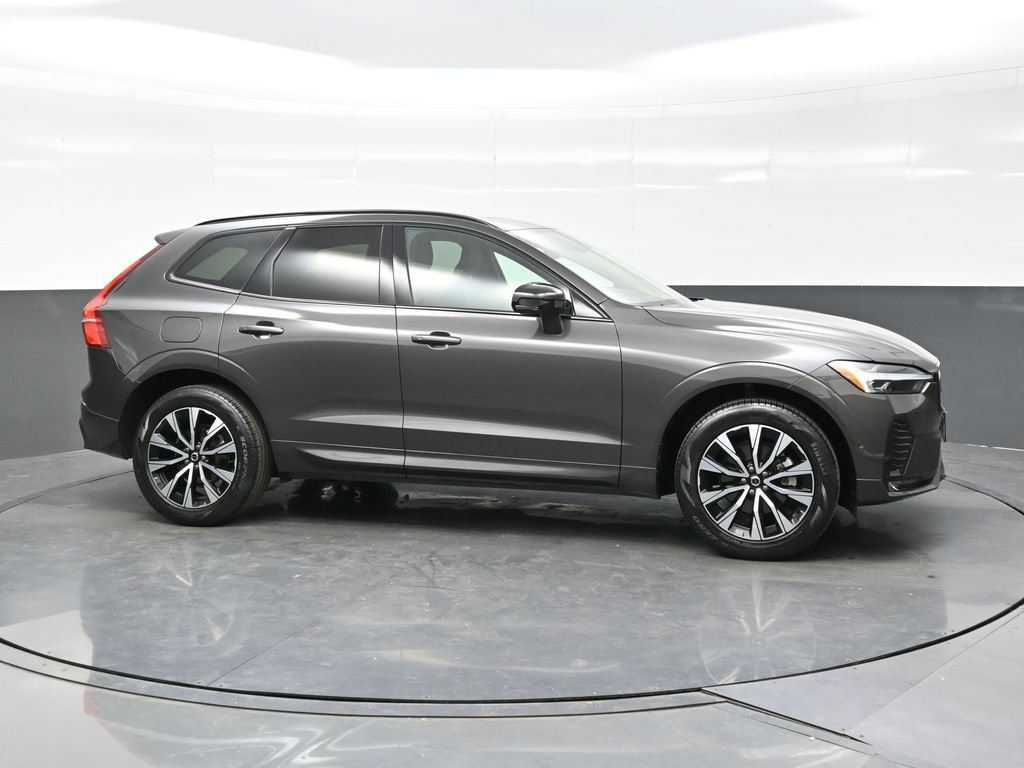 Used 2024 Volvo XC60 B5 Plus AWD/4WD image 8