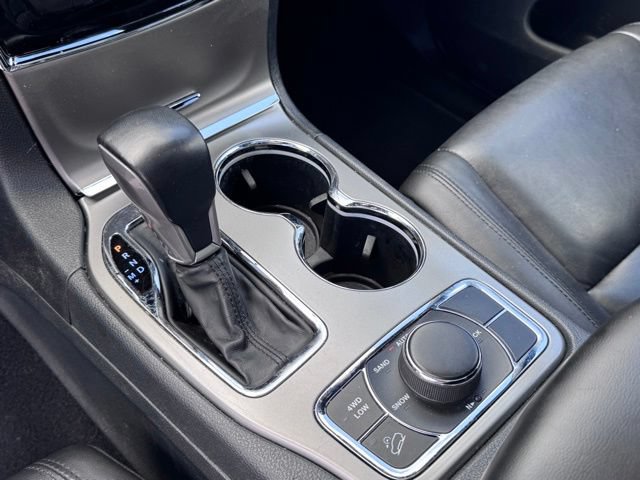 Used 2020 Jeep Grand Cherokee Limited AWD/4WD image 16