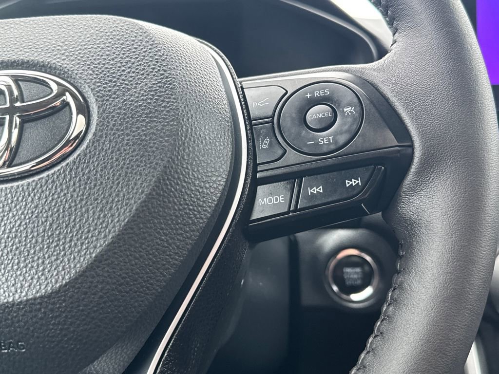 Used 2023 Toyota RAV4 XLE Premium image 22