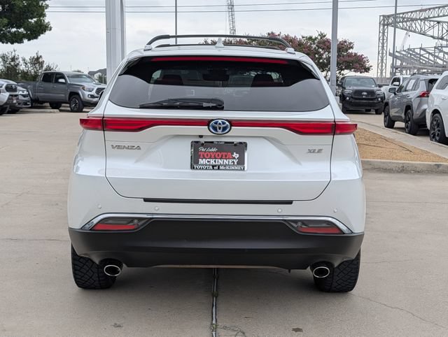 Used 2023 Toyota Venza XLE AWD/4WD image 7