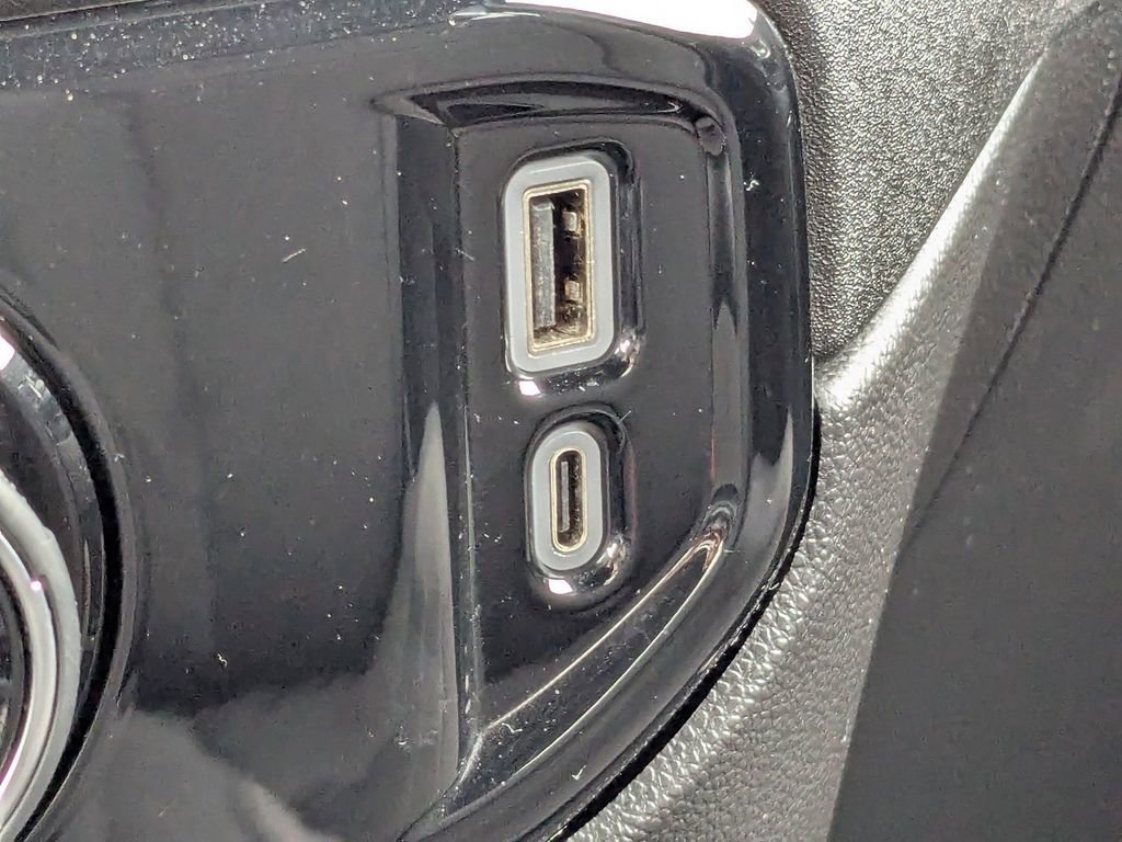 Used 2024 Chevrolet Silverado 3500 LT image 22