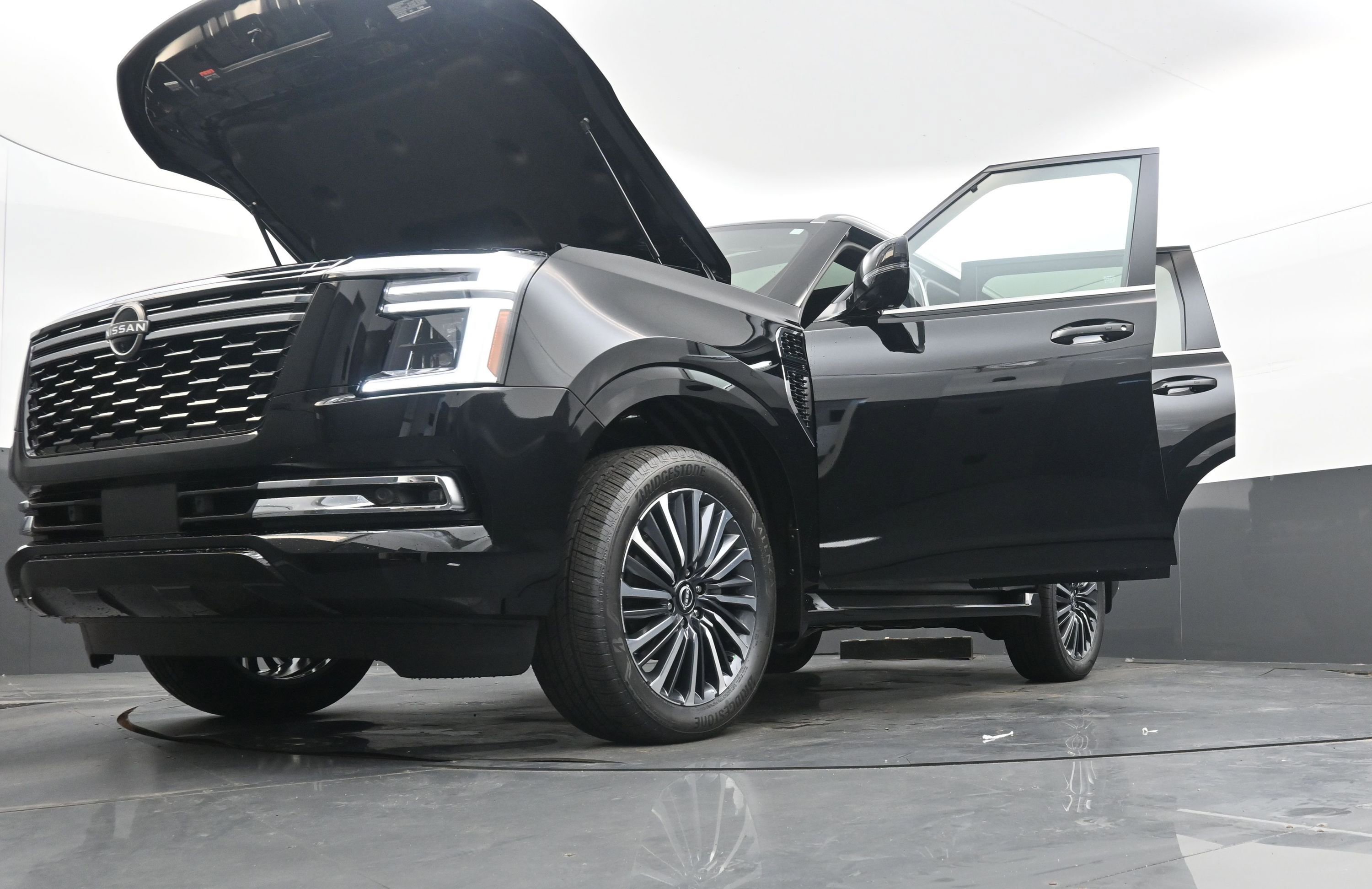 New 2025 Nissan Armada Platinum Reserve image 40