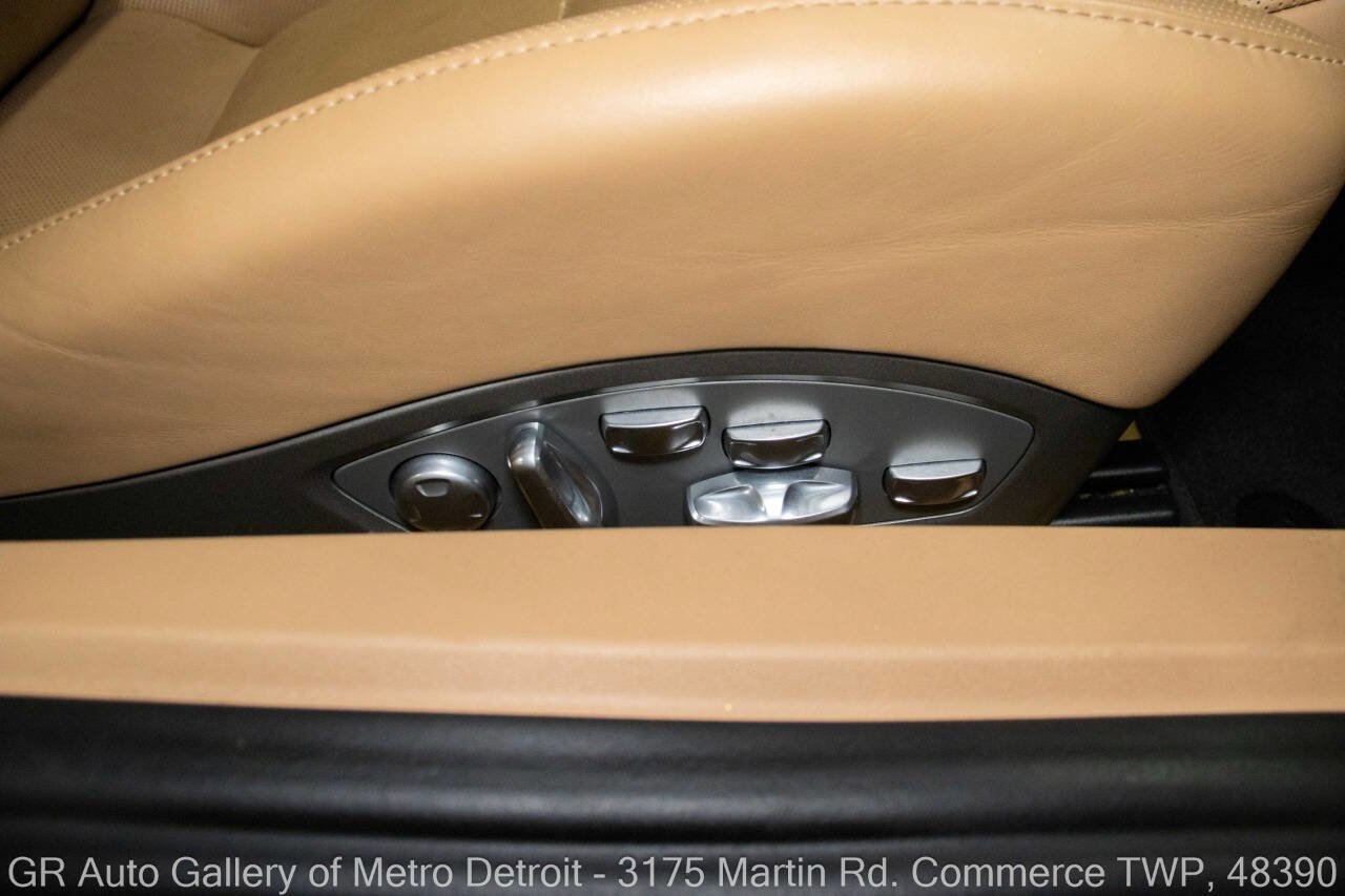 Used 2014 Porsche 911 Turbo S image 40