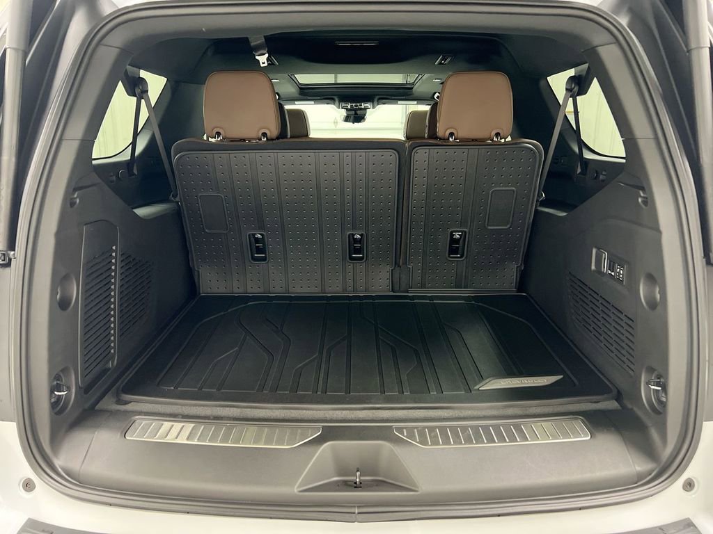 New 2026 Chevrolet Suburban High Country image 26