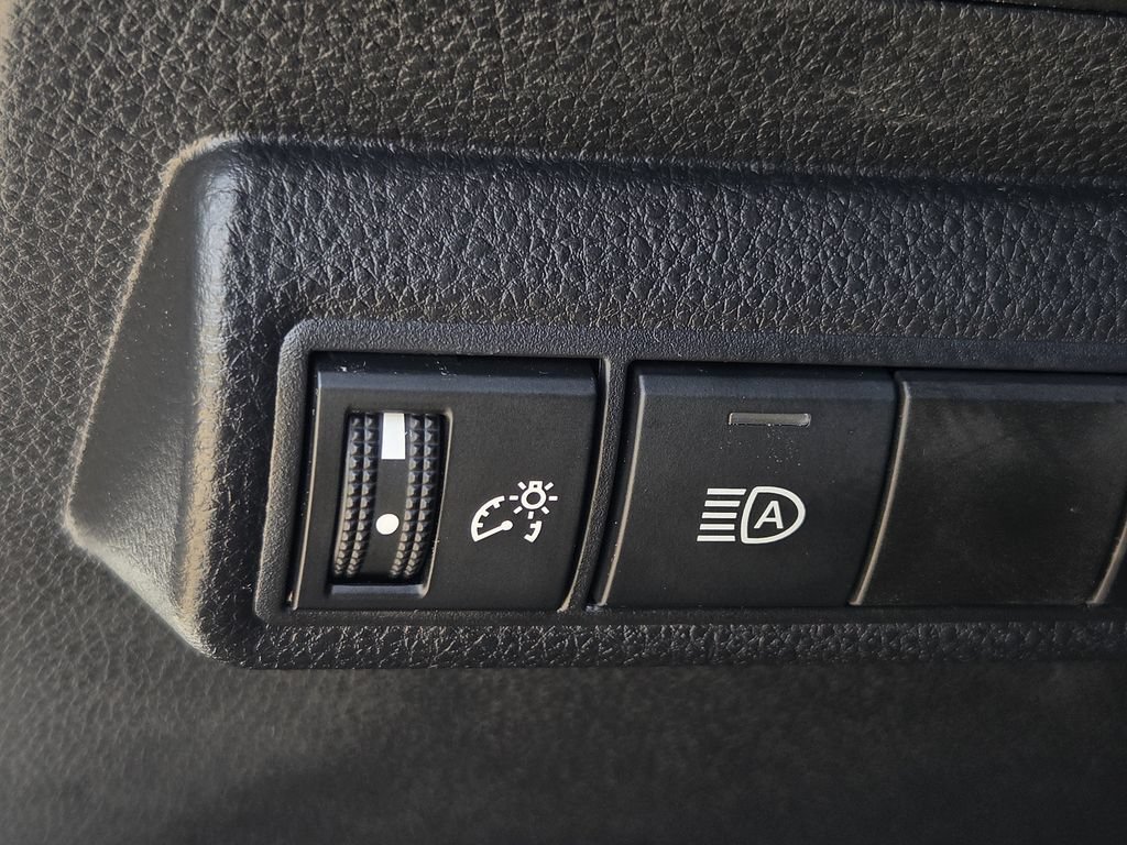 Used 2026 Toyota Corolla LE FWD image 24