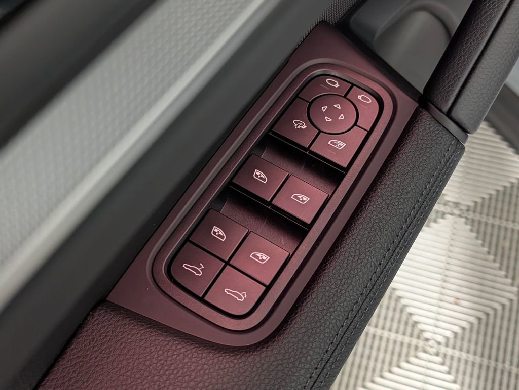 Certified 2025 Porsche Cayenne image 26