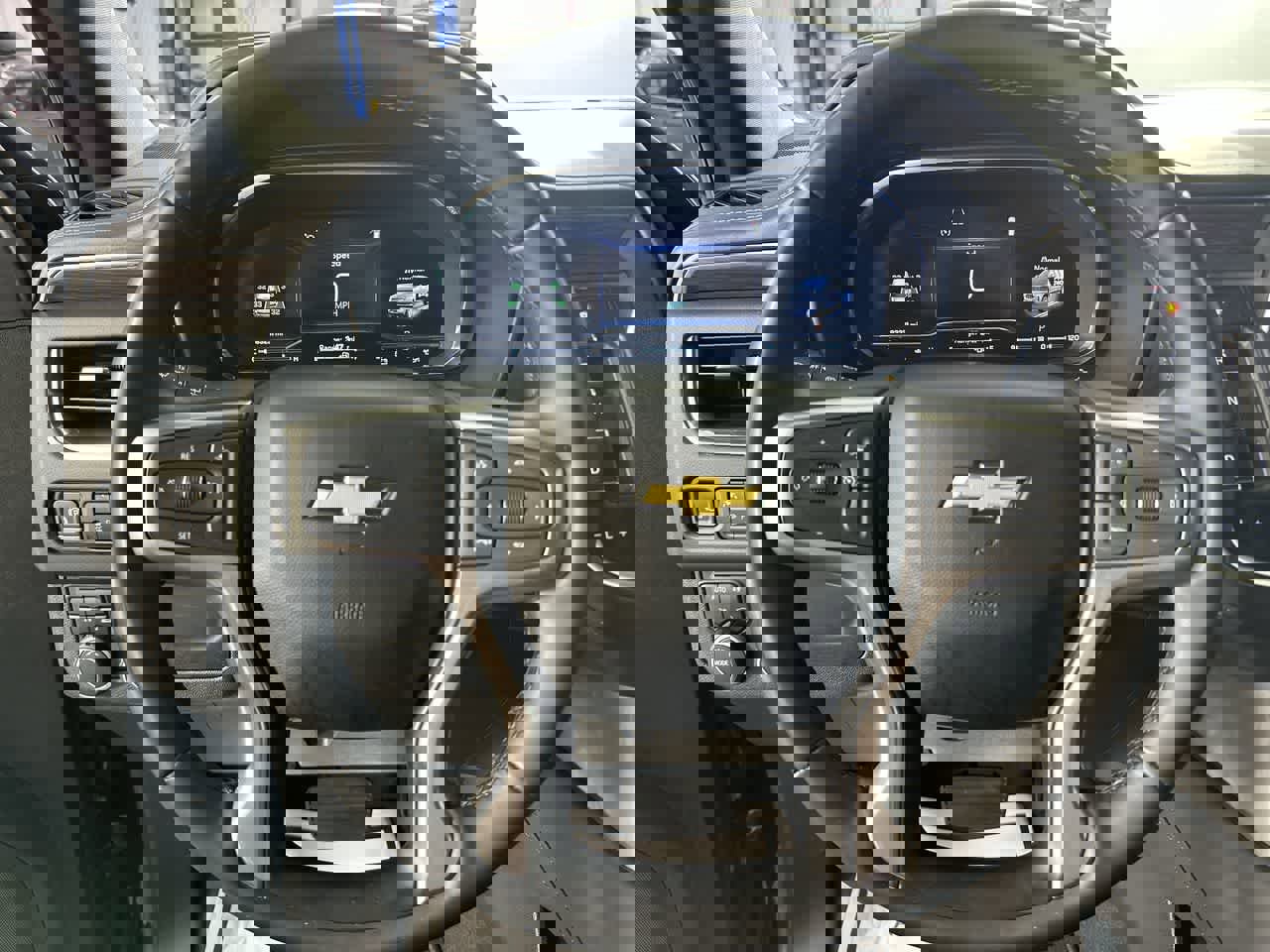 Used 2024 Chevrolet Suburban LT image 14