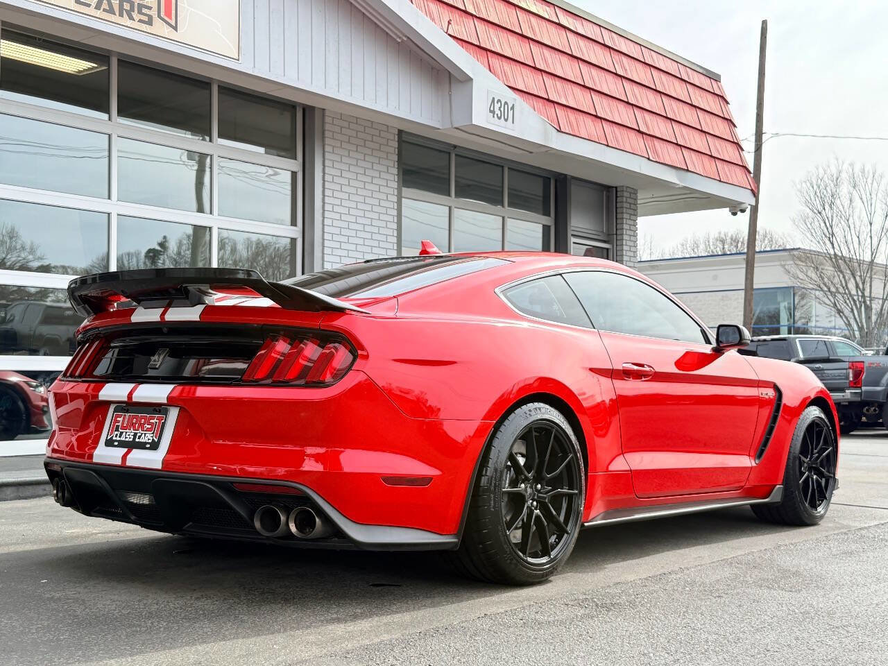 Used 2020 Ford Mustang Shelby GT350 w/ Technology Package image 3