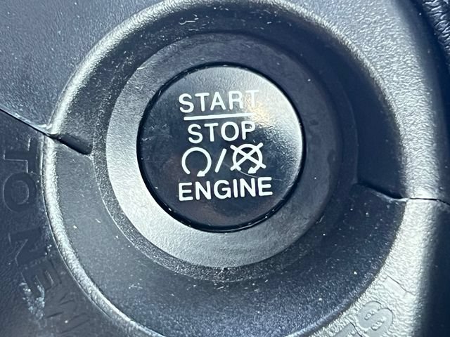 Used 2022 Jeep Renegade Trailhawk AWD/4WD image 30