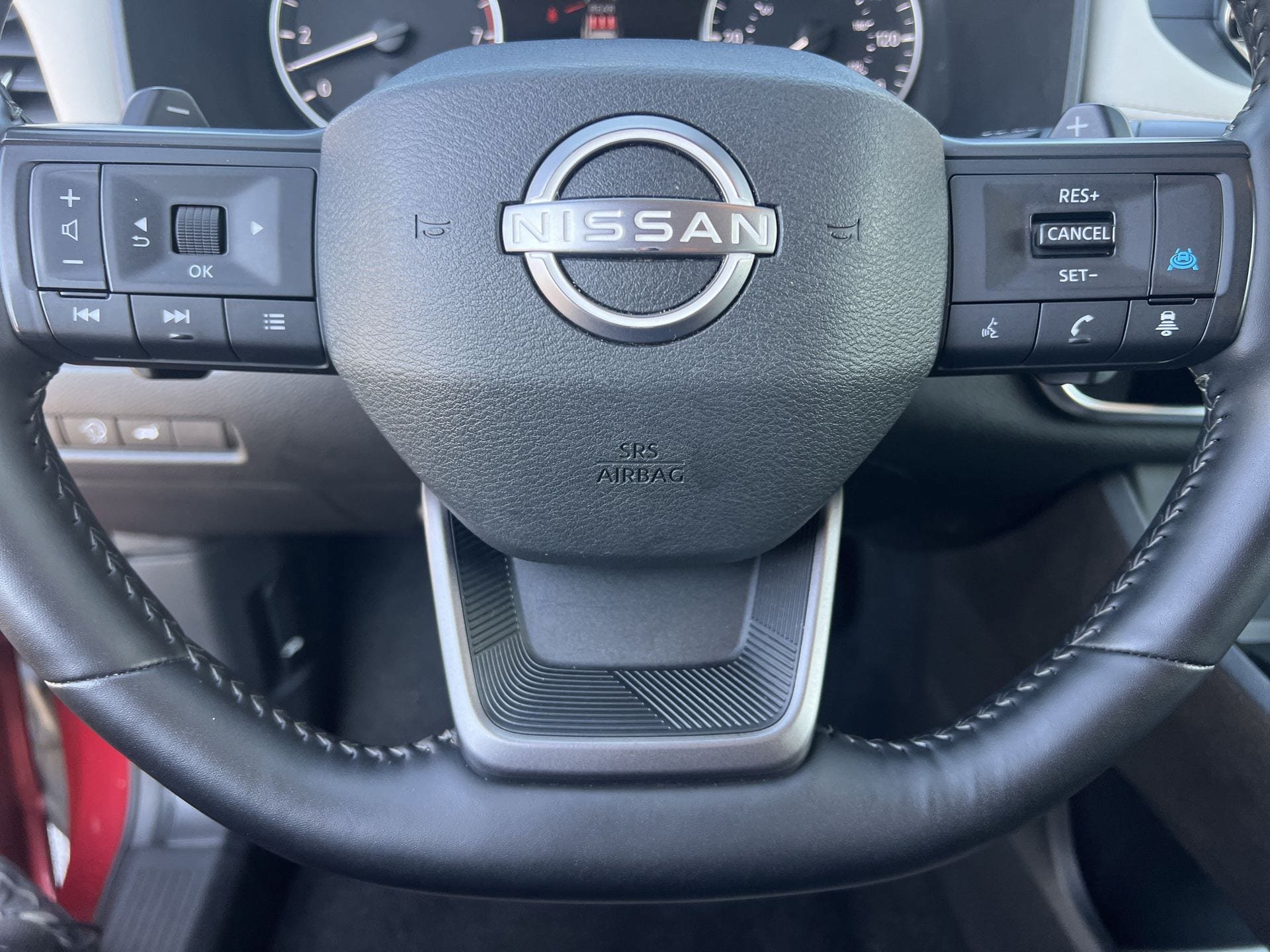 Used 2025 Nissan Rogue SV AWD/4WD image 8
