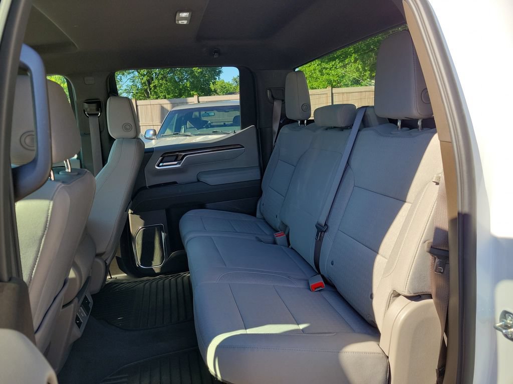 Used 2026 Chevrolet Silverado 1500 RST AWD/4WD image 15