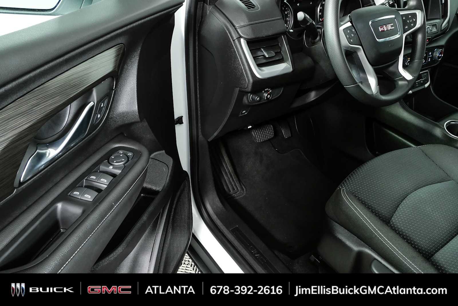Used 2023 GMC Terrain SLE FWD image 7