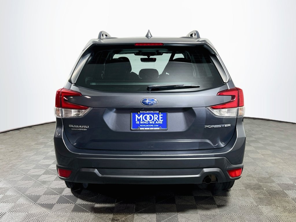 Used 2023 Subaru Forester Premium AWD/4WD image 6