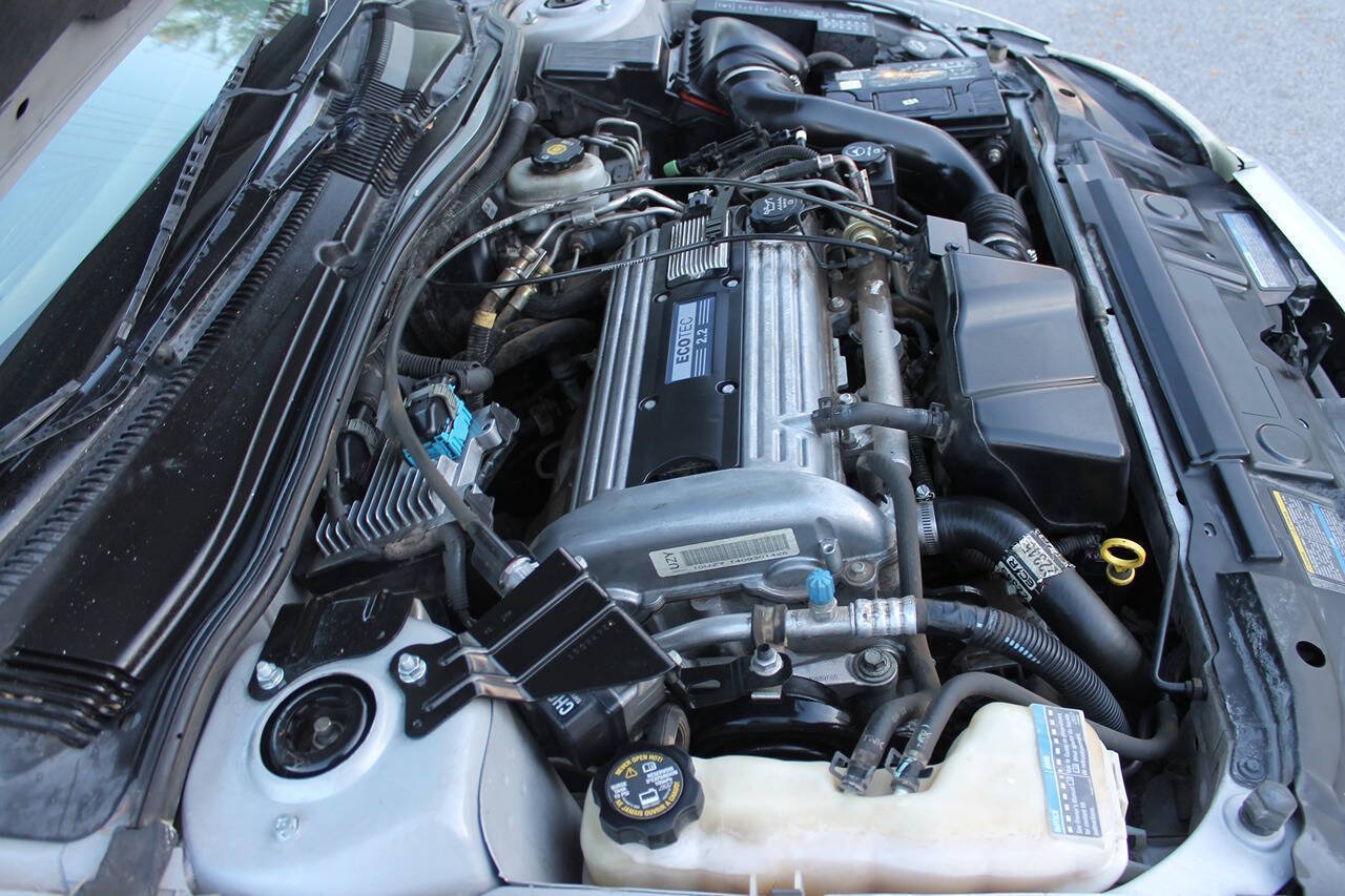Used 2005 Chevrolet Cavalier Sedan w/ Preferred Equipment Group FWD image 37