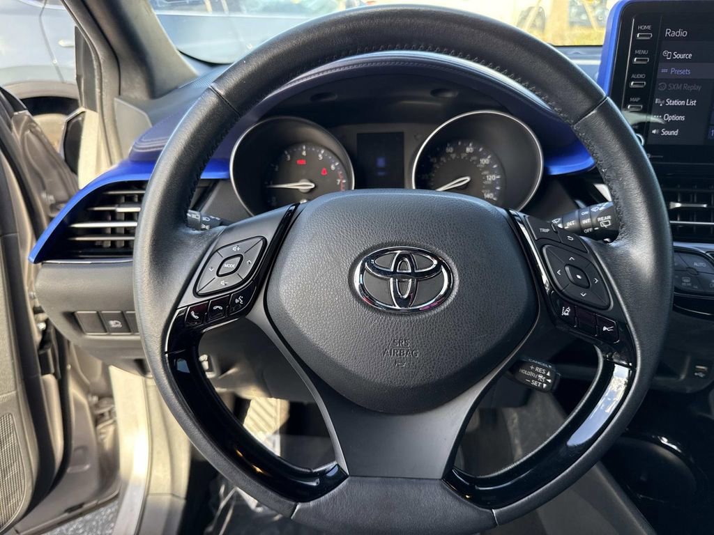 Used 2020 Toyota C-HR XLE image 43