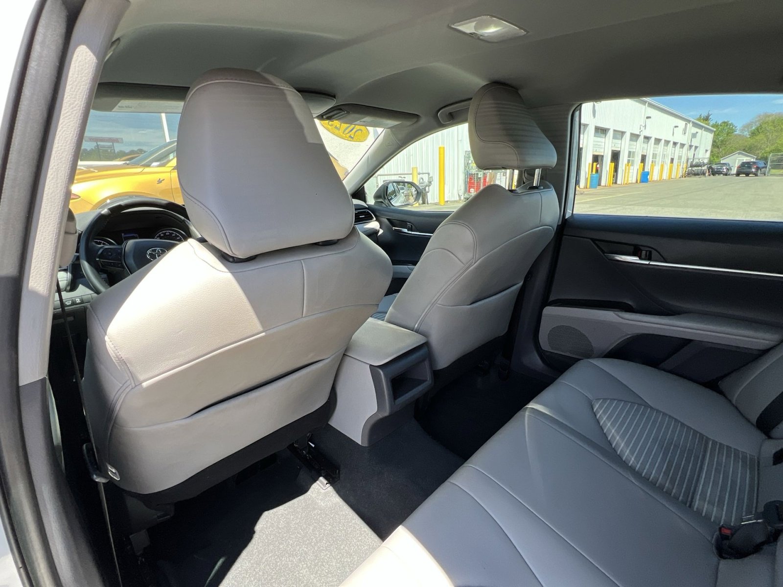 Used 2023 Toyota Camry SE FWD image 23