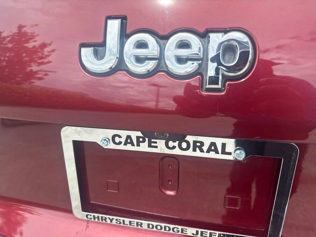 Certified 2019 Jeep Cherokee Latitude Plus image 35