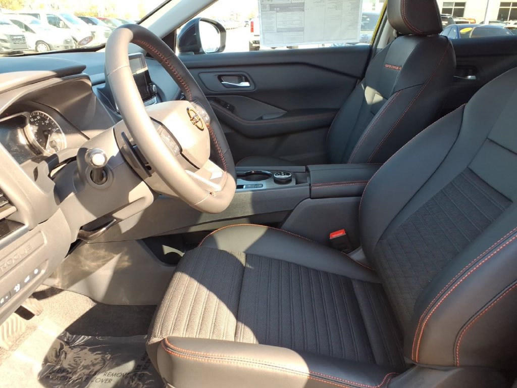 New 2027 Nissan Rogue SV w/ Rock Creek Premium Package AWD/4WD image 17