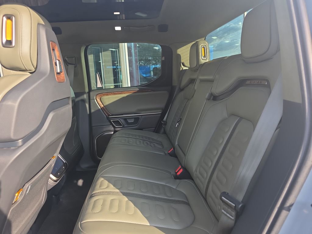 Used 2022 Rivian R1T Adventure AWD/4WD image 42