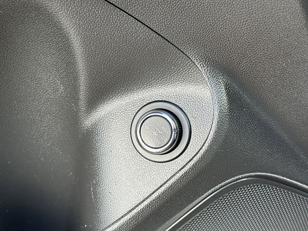 Used 2022 Buick Encore GX Select FWD image 45