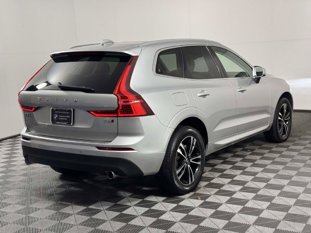 Used 2021 Volvo XC60 T5 Momentum w/ Premium Package AWD/4WD image 10