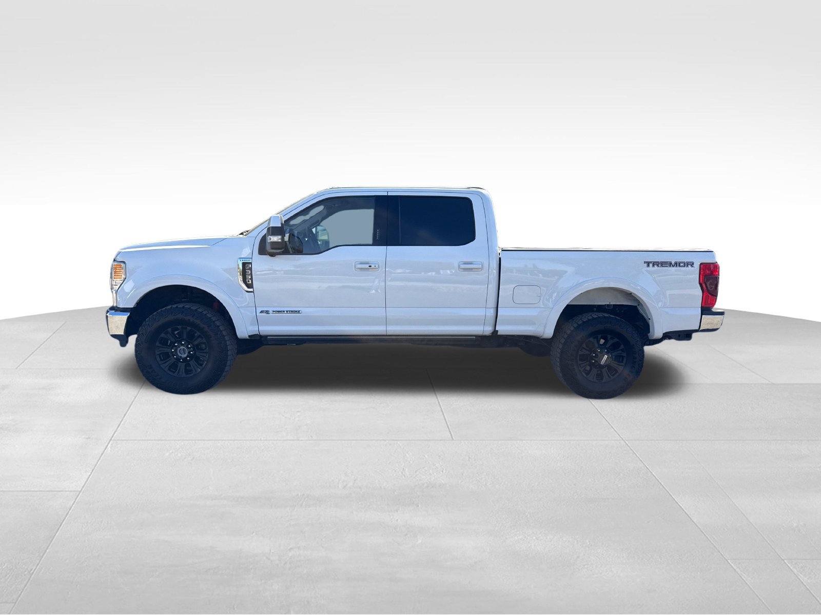 Used 2022 Ford F350 Lariat w/ Tremor Off-Road Package AWD/4WD image 2