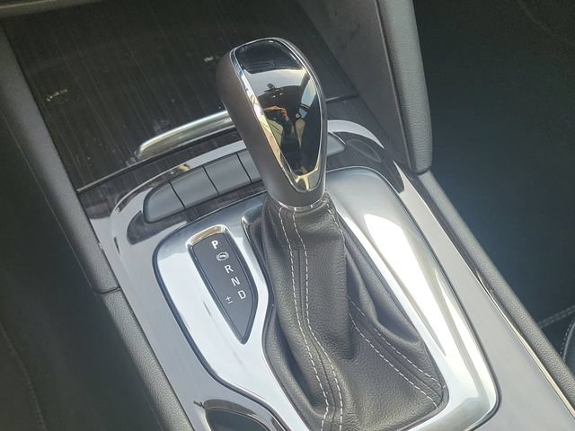 Used 2018 Buick Regal Essence FWD image 20