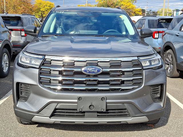 New 2026 Ford Explorer Active image 2