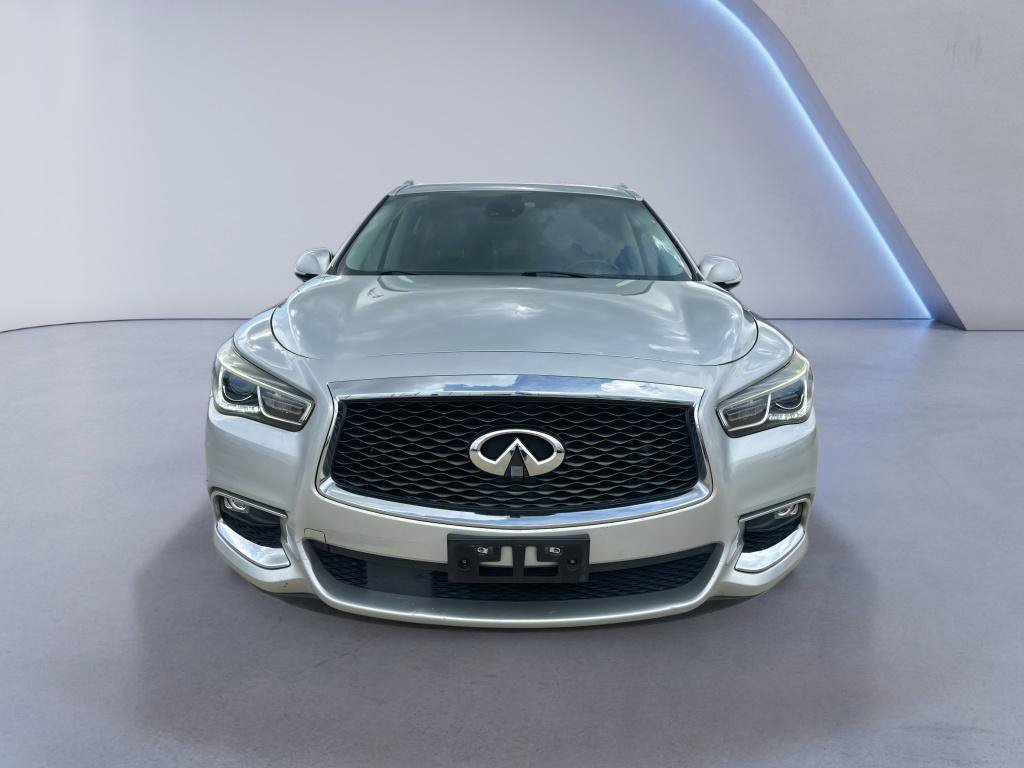 Used 2019 INFINITI QX60 Luxe w/ Essential Package FWD image 2