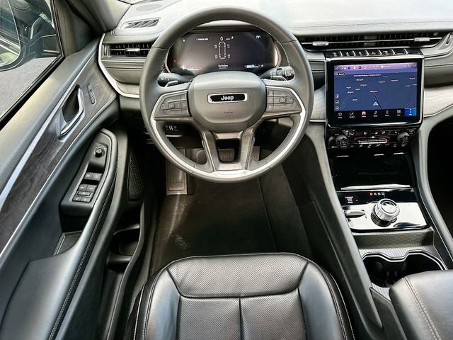 Used 2024 Jeep Grand Cherokee L Limited w/ Luxury Tech Group II image 23