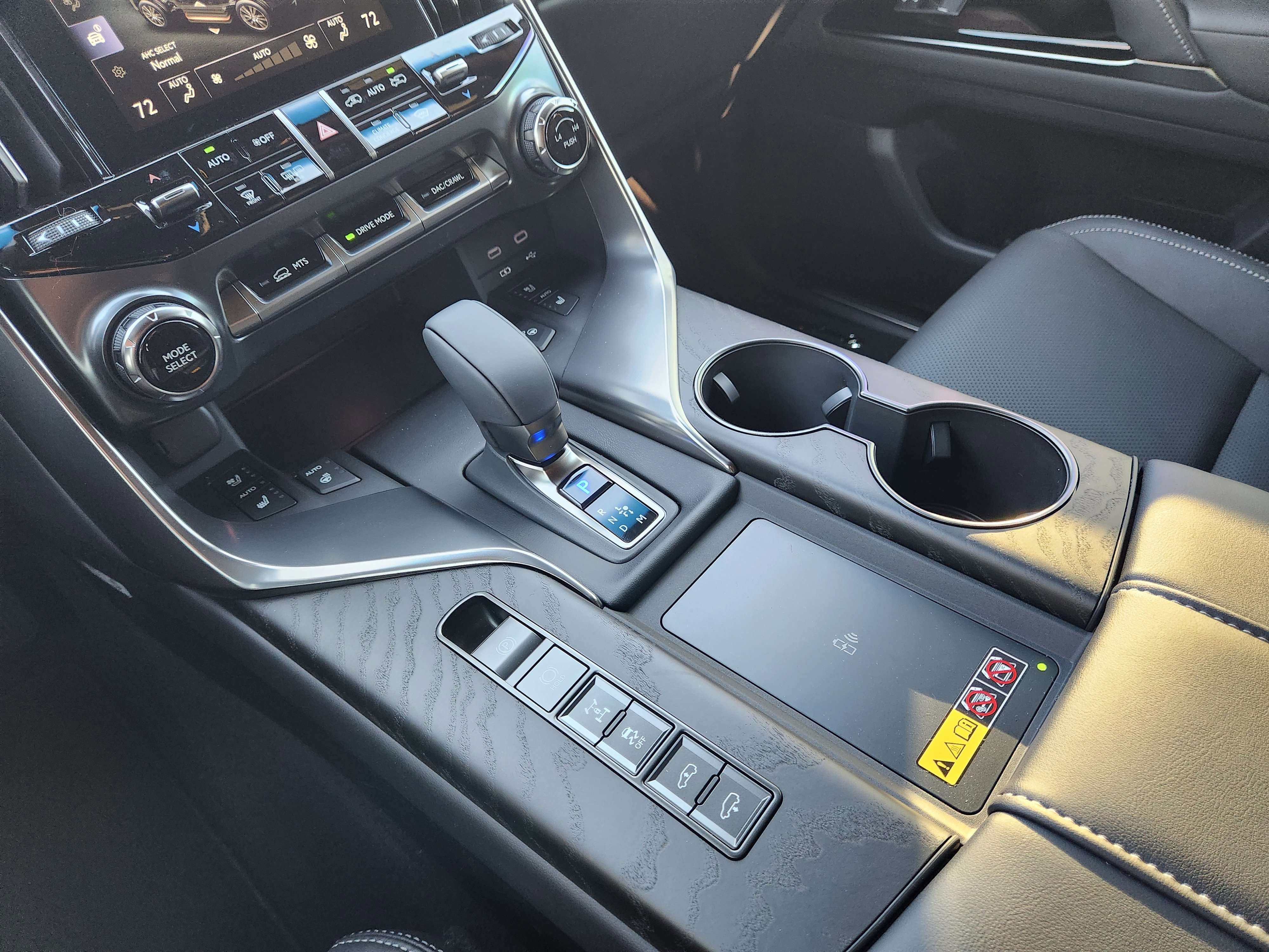 New 2026 Lexus LX 700h Luxury image 15