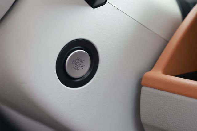 Used 2025 Volkswagen ID. Buzz 1st Edition RWD image 38