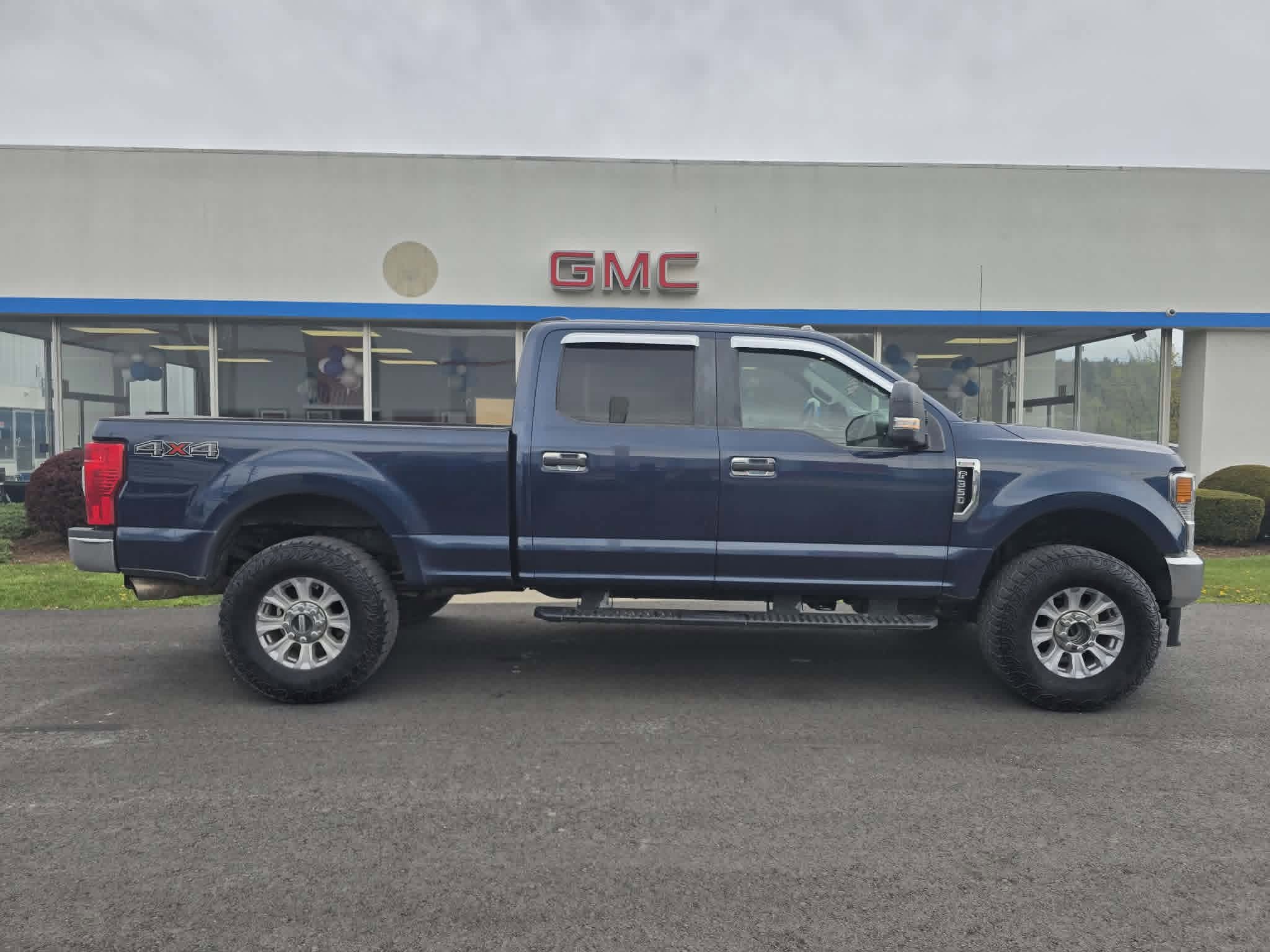 Used 2020 Ford F350 XL w/ STX Appearance Package AWD/4WD image 2