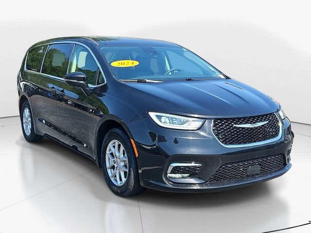 Used 2024 Chrysler Pacifica Touring-L FWD 360° Tour