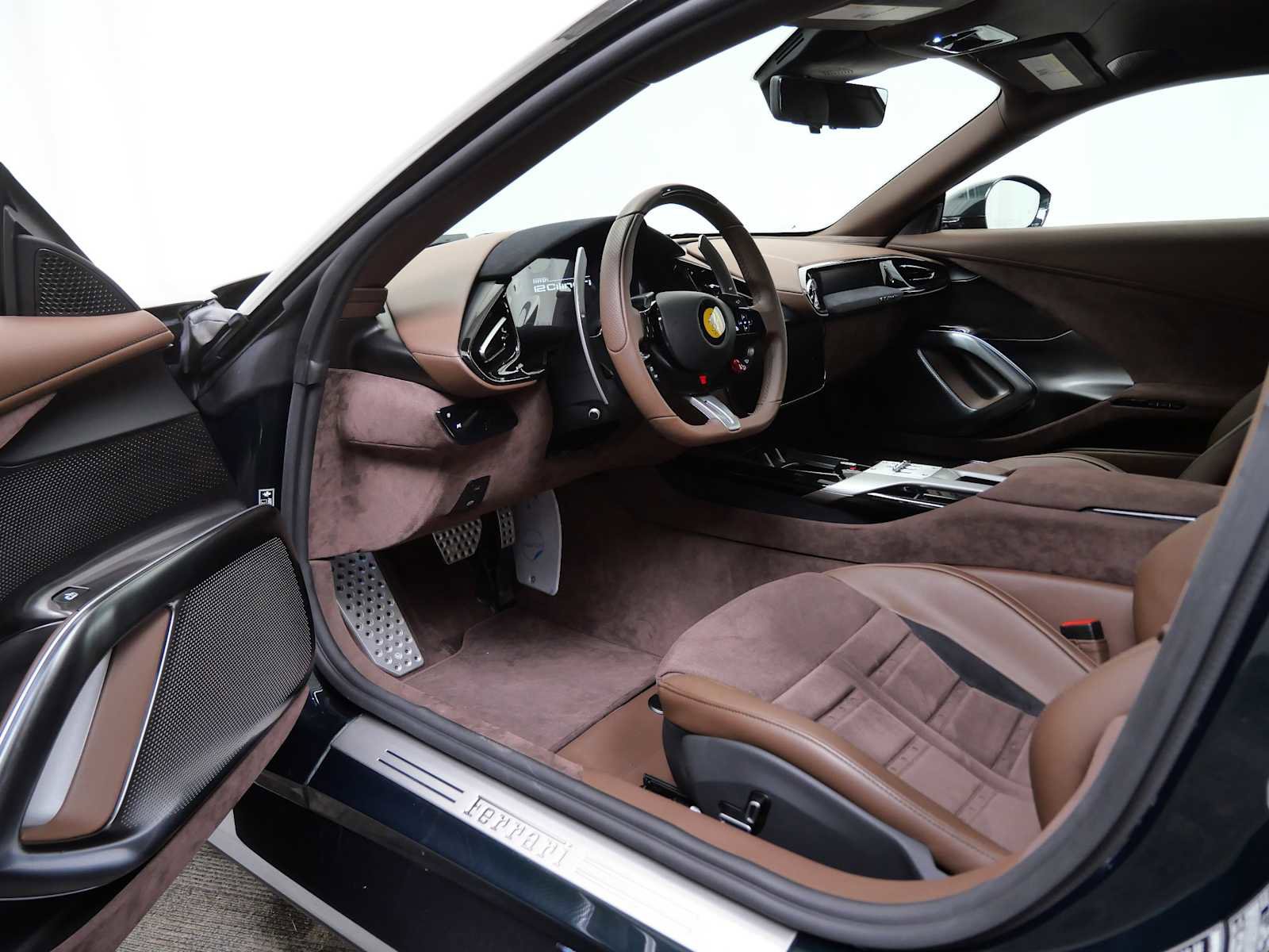 Certified 2025 Ferrari 12Cilindri RWD image 15