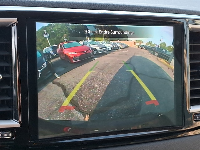 Used 2023 Chrysler Pacifica Touring-L FWD image 18