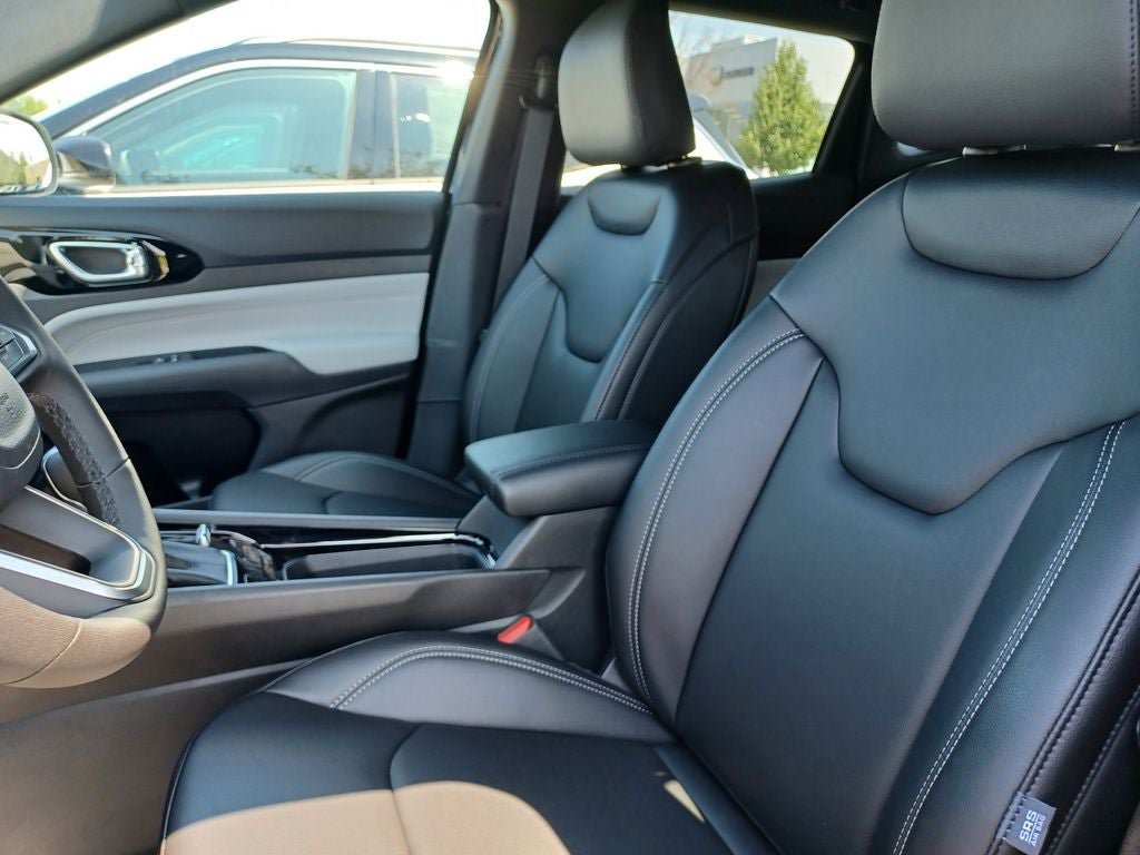 New 2026 Jeep Compass Limited AWD/4WD image 8