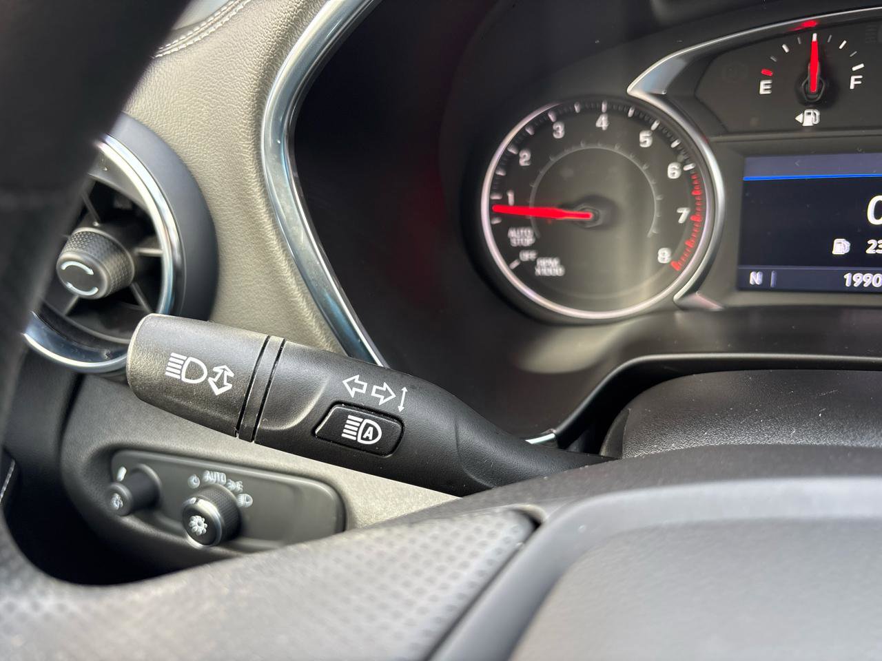 Used 2025 Chevrolet Blazer LT image 18