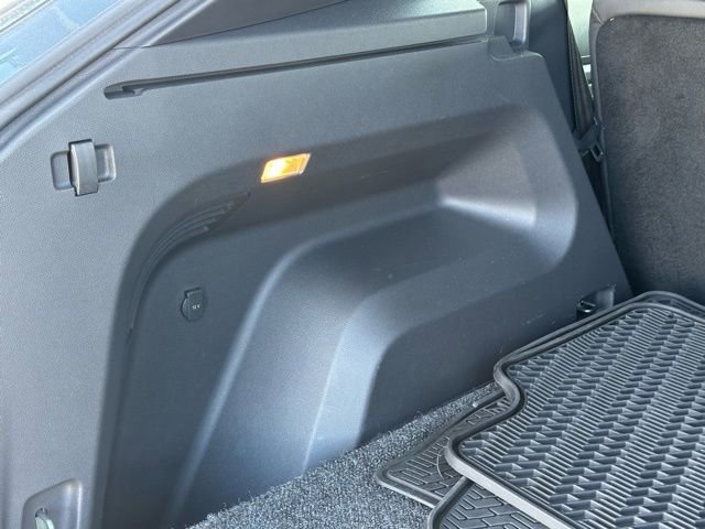 Used 2023 Volkswagen Atlas Cross Sport SE image 36