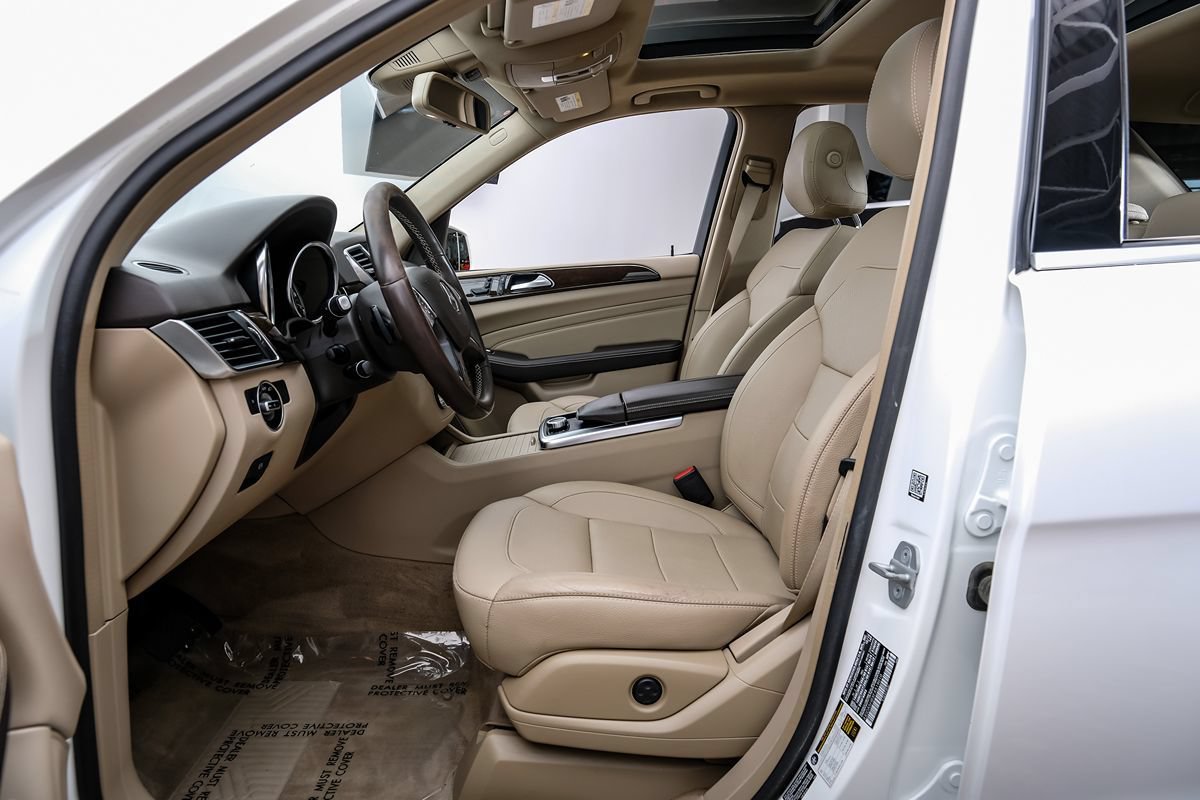 Used 2015 Mercedes-Benz ML 350 4MATIC w/ Premium 1 Package image 4