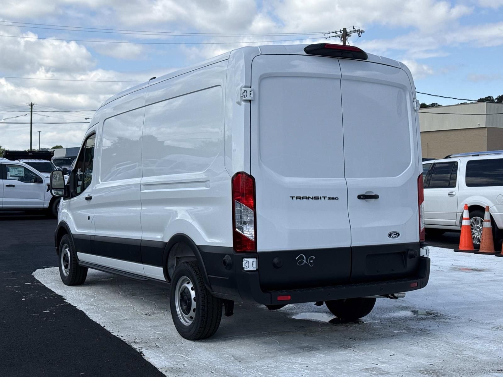 New 2026 Ford Transit 250 148 Medium Roof RWD image 5
