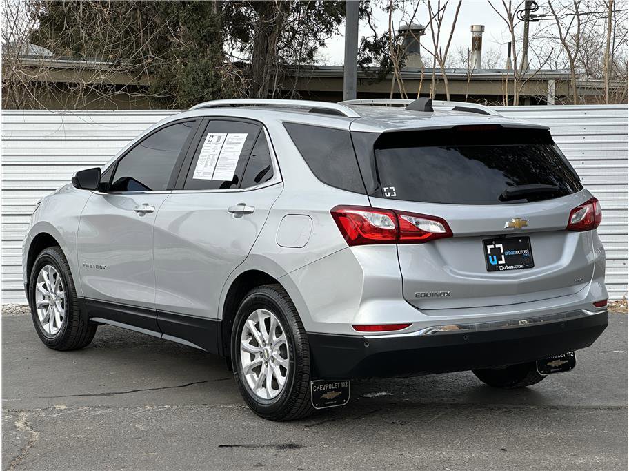 Used 2021 Chevrolet Equinox LT image 3