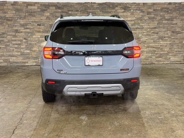 Used 2024 Honda Pilot TrailSport image 7