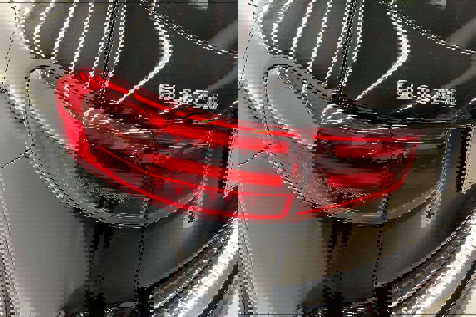 Certified 2024 Mercedes-Benz GLB 250 image 28