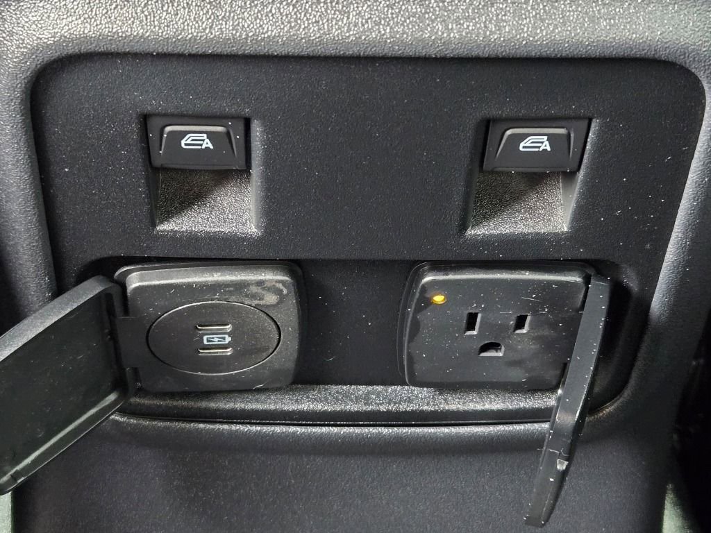 Used 2024 Ford Bronco Black Diamond image 17