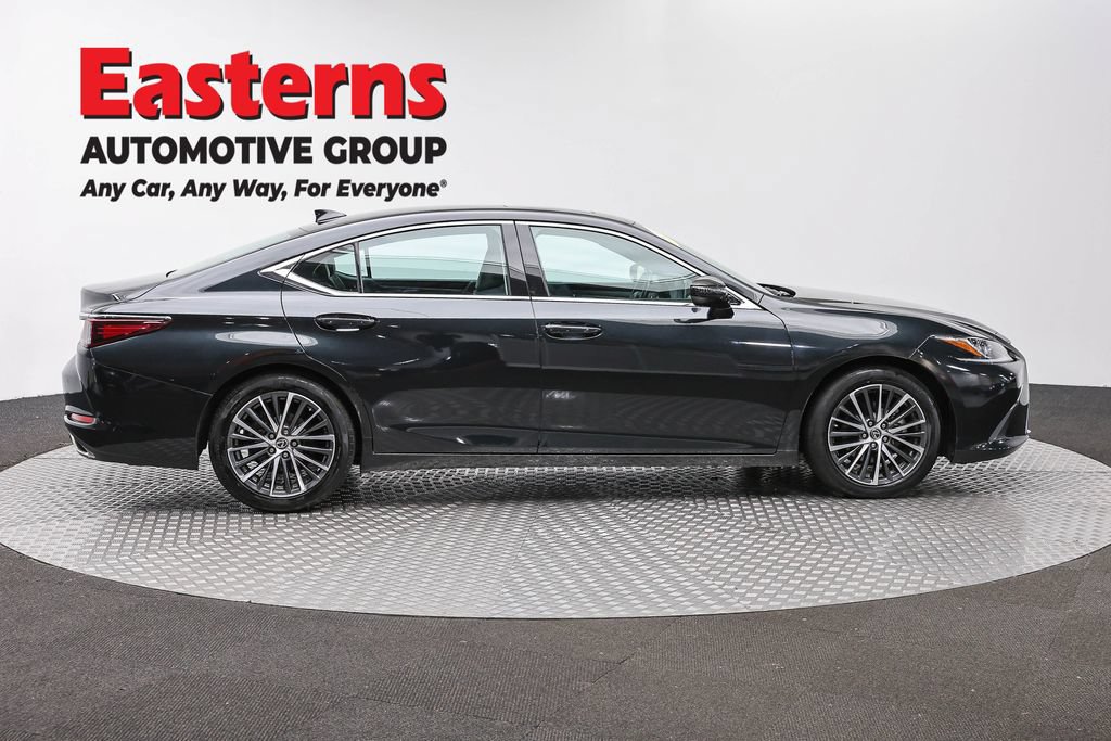 Used 2023 Lexus ES 350 w/ Premium Package FWD image 4