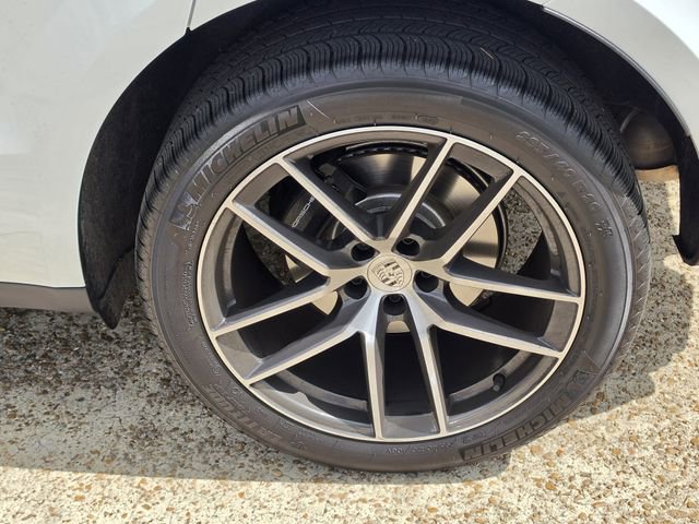 Used 2026 Porsche Macan Turbo AWD/4WD image 25