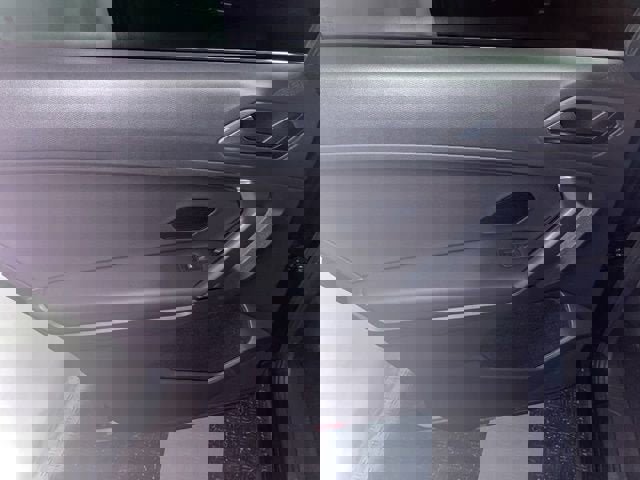 Used 2019 Volkswagen Tiguan SE w/ Panoramic Sunroof Package image 21