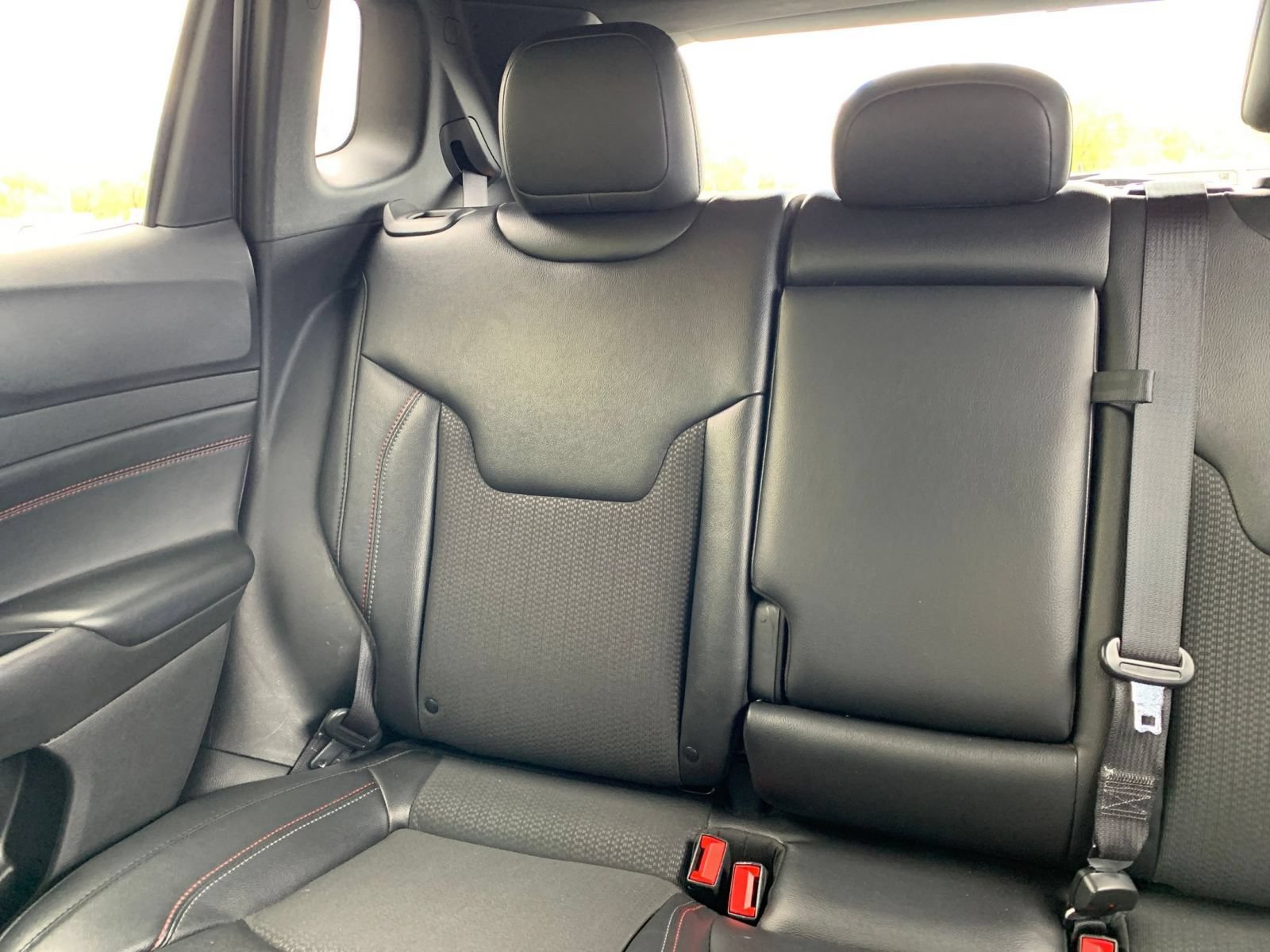 Used 2025 Jeep Compass Trailhawk AWD/4WD image 38