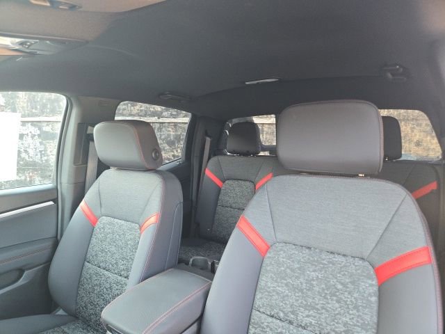 New 2025 Chevrolet Colorado Z71 w/ Midnight Edition AWD/4WD image 9